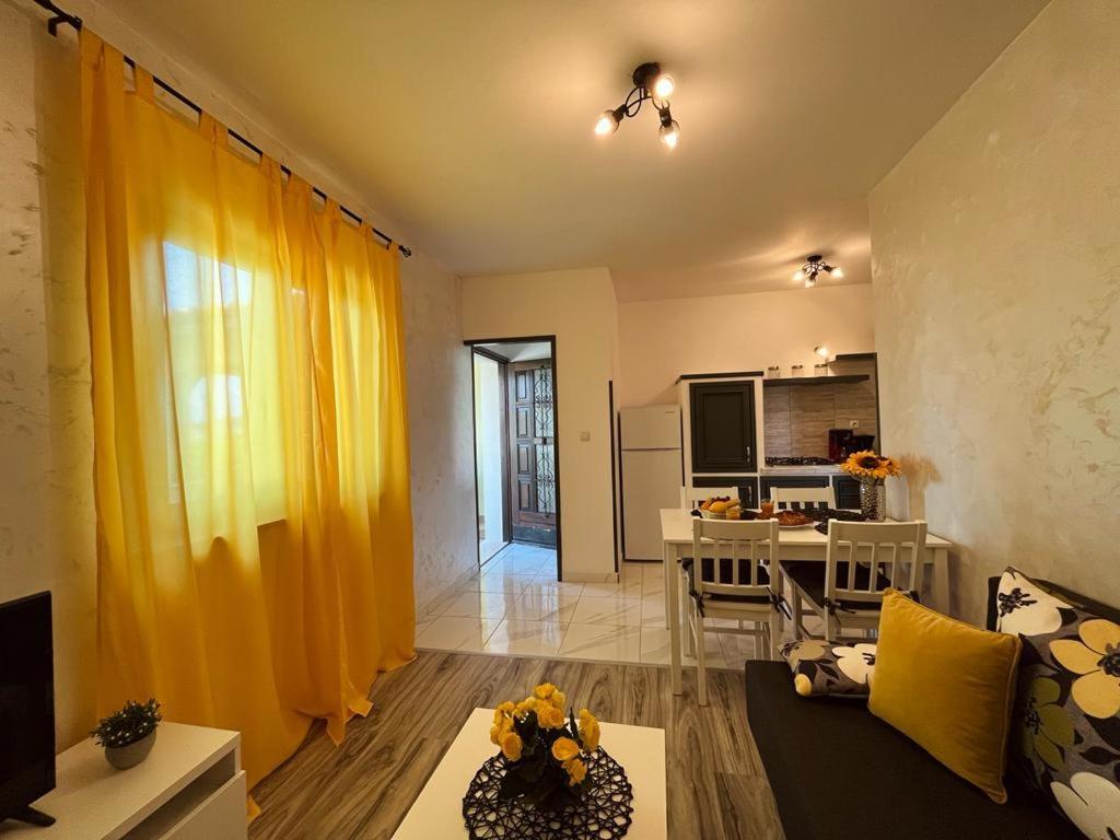 Pomerino Apartmans Exterior photo