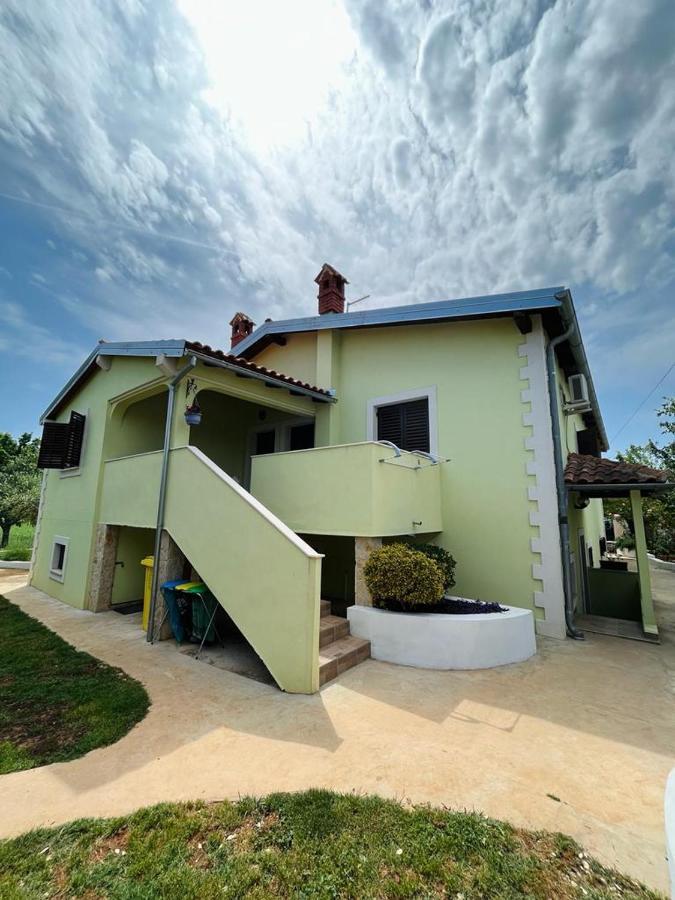 Pomerino Apartmans Exterior photo