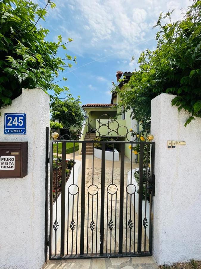 Pomerino Apartmans Exterior photo
