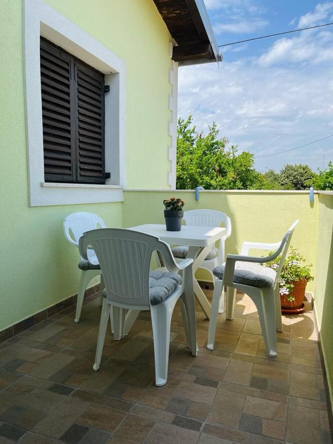 Pomerino Apartmans Exterior photo